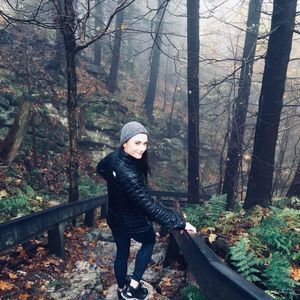 Meet your Posher, Annie